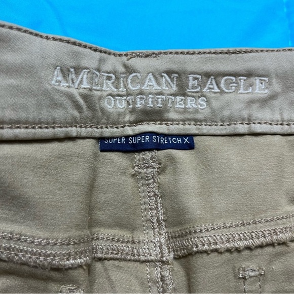 Like New American Eagle khaki pants size 14 short - Picture 4 of 5